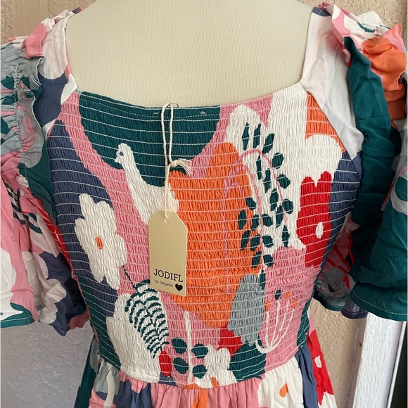 Cute Flower Dress - Picture 7 of 7